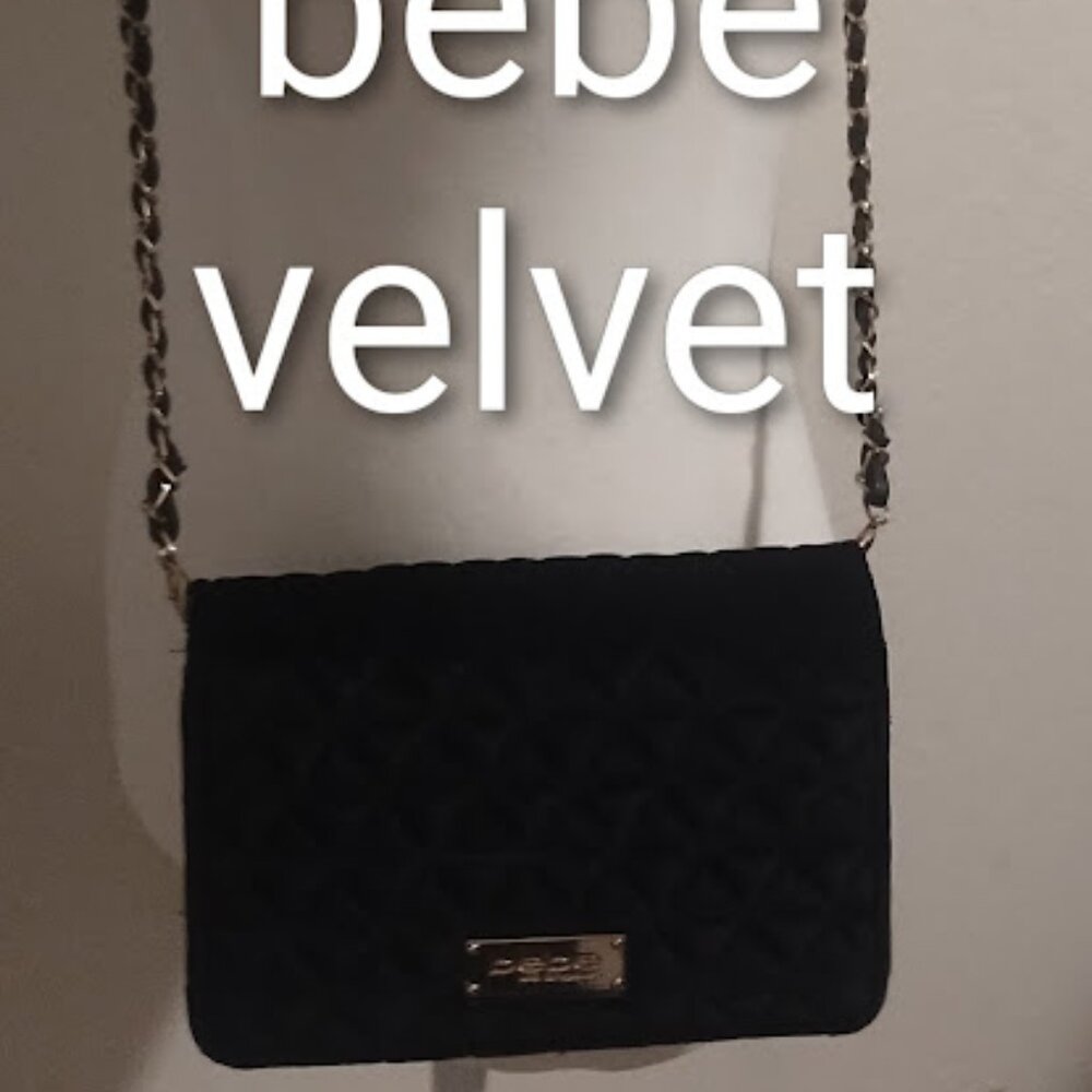 EUC Bebe Black Quilted Velvet Crossbody Shoulder Clutch Bag Detachable Strap